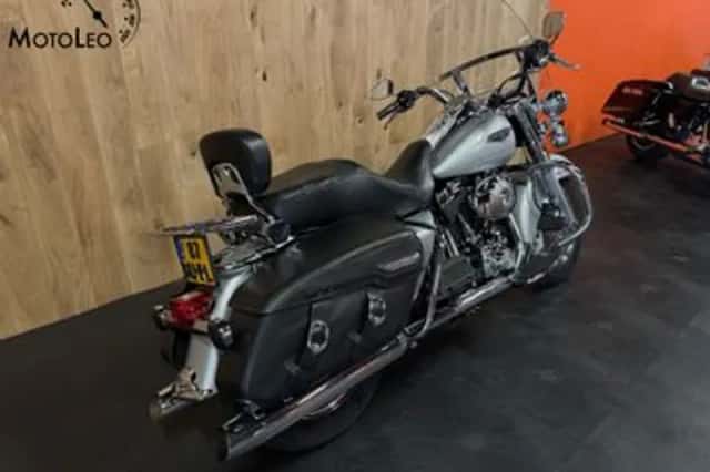 Harley-Davidson Road King Classic (2005) thumbnail 2