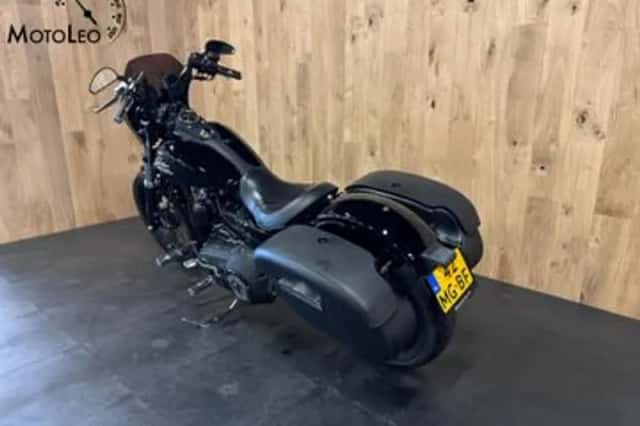 Harley-Davidson Street Bob (2015) thumbnail 6
