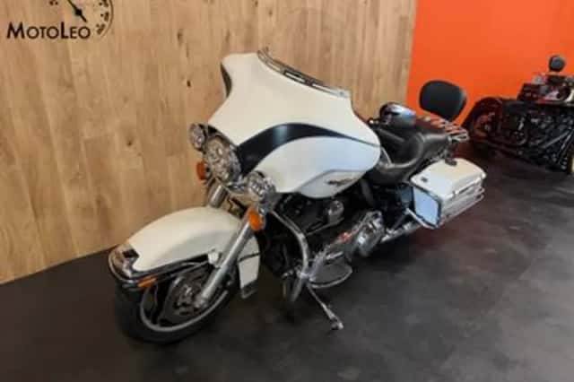 Harley-Davidson Electra Glide Police (2012) thumbnail 4