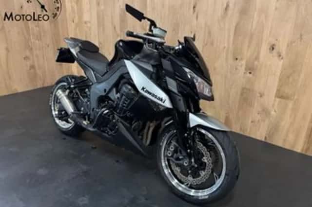 Kawasaki Z1000 (2010) thumbnail 3