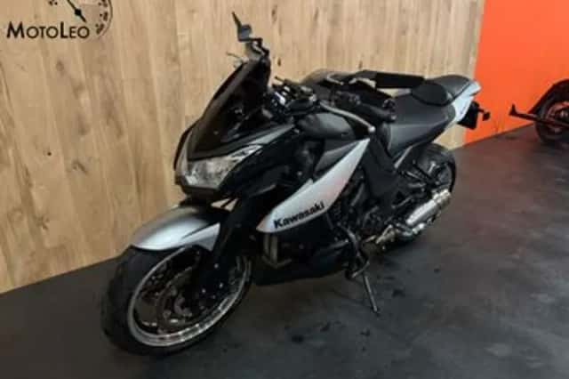 Kawasaki Z1000 (2010) thumbnail 4