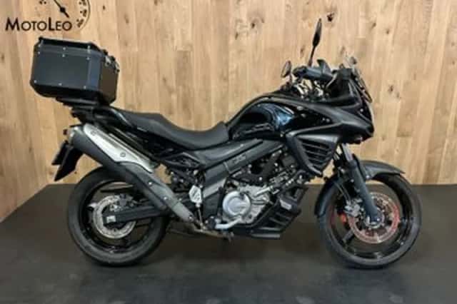 Suzuki V-Strom (2012) thumbnail 1