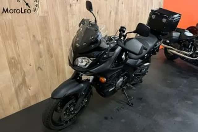 Suzuki V-Strom (2012) thumbnail 4