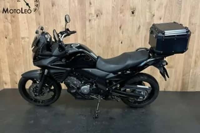 Suzuki V-Strom (2012) thumbnail 5