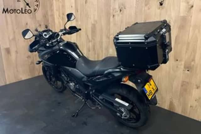 Suzuki V-Strom (2012) thumbnail 6
