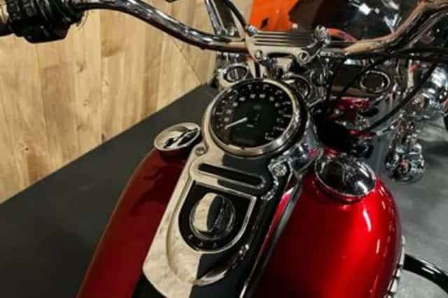 Harley-Davidson Switchback FLD Dyna (2012) thumbnail 5