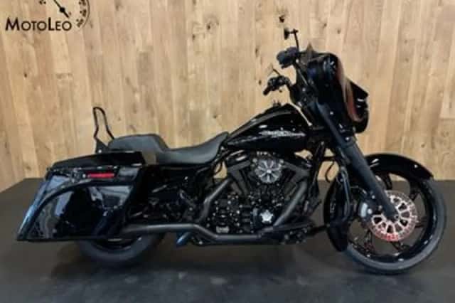 Harley-Davidson Street Glide (2012) thumbnail 1
