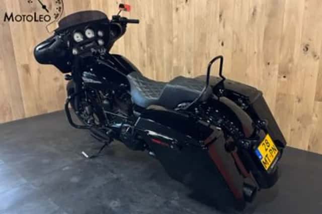 Harley-Davidson Street Glide (2012) thumbnail 6