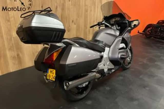 Honda ST 1300 PAN European (2002) thumbnail 2