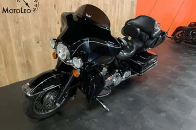 Harley-Davidson Electra Glide (2011) thumbnail 3