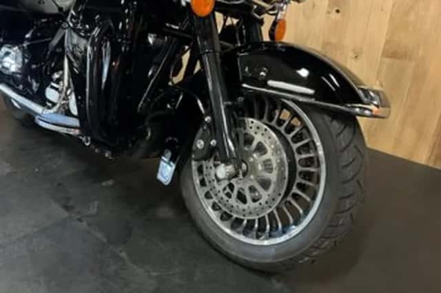 Harley-Davidson Electra Glide (2011) thumbnail 6