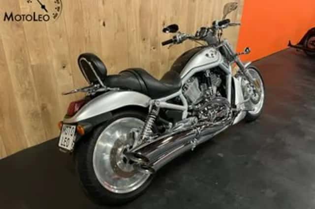 Harley-Davidson V-Rod (2003) thumbnail 2