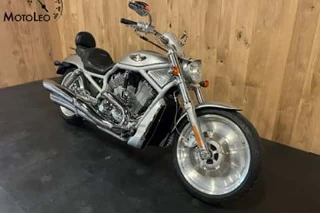 Harley-Davidson V-Rod (2003) thumbnail 3
