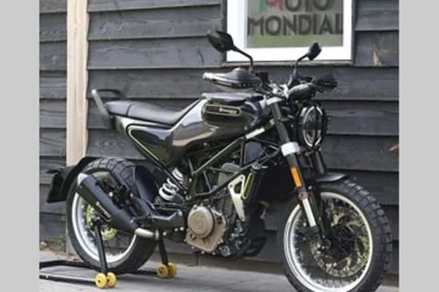 HUSQVARNA SVARTPILEN 401 (2018) thumbnail 3