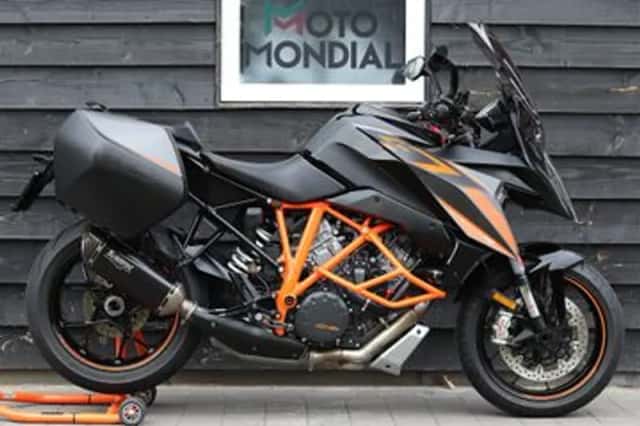 KTM 1290 SUPER DUKE GT (2018) thumbnail 1