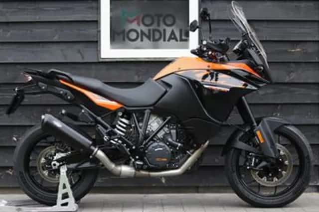 KTM 1090 ADVENTURE (2017) thumbnail 1