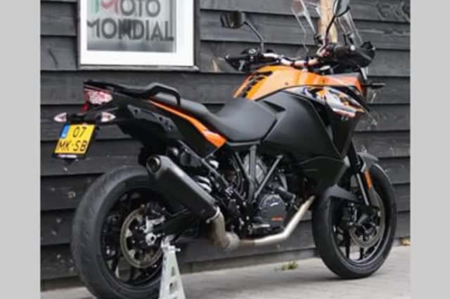 KTM 1090 ADVENTURE (2017) thumbnail 2