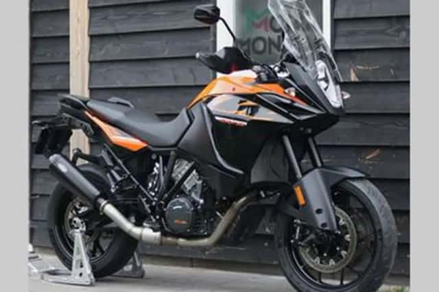 KTM 1090 ADVENTURE (2017) thumbnail 3
