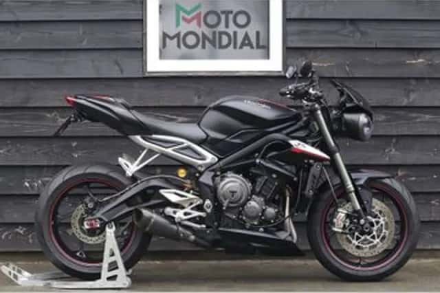 TRIUMPH STREET TRIPLE 765 RS (2018) thumbnail 1