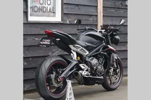 TRIUMPH STREET TRIPLE 765 RS (2018) thumbnail 2