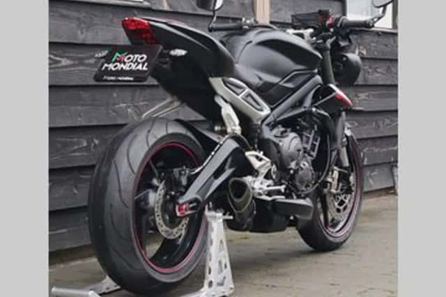 TRIUMPH STREET TRIPLE 765 RS (2018) thumbnail 5