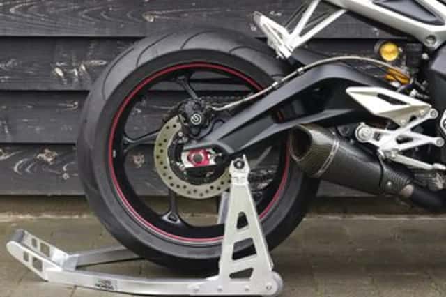 TRIUMPH STREET TRIPLE 765 RS (2018) thumbnail 6