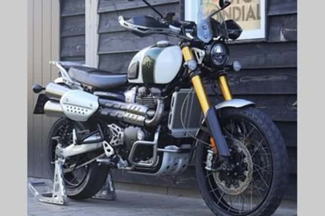 TRIUMPH SCRAMBLER 1200 XE (2019) thumbnail 4