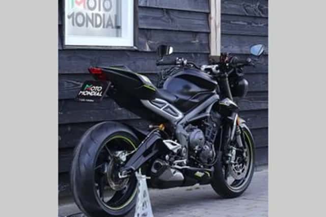 TRIUMPH STREET TRIPLE 765 RS (2020) thumbnail 2