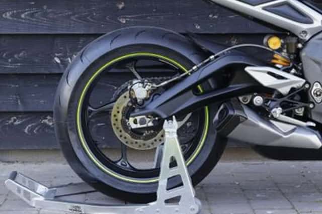 TRIUMPH STREET TRIPLE 765 RS (2020) thumbnail 6