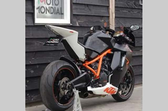 KTM 1190 RC 8 R (2010) thumbnail 2