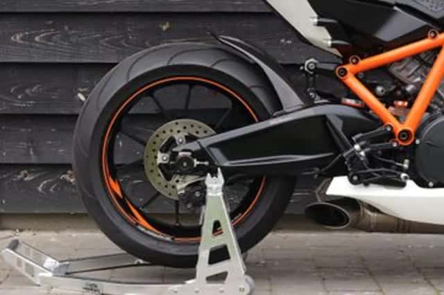 KTM 1190 RC 8 R (2010) thumbnail 6