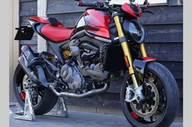DUCATI MONSTER SP (2024) thumbnail 4