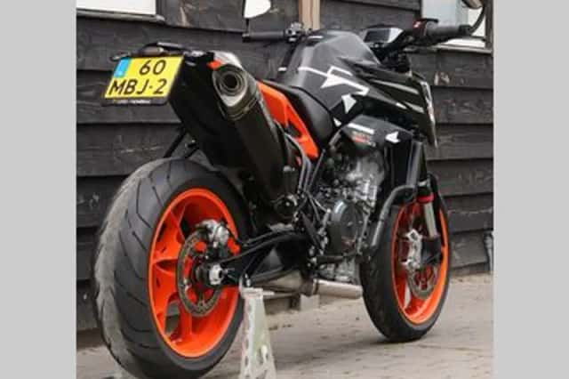 KTM 890 DUKE GP (2024) thumbnail 5