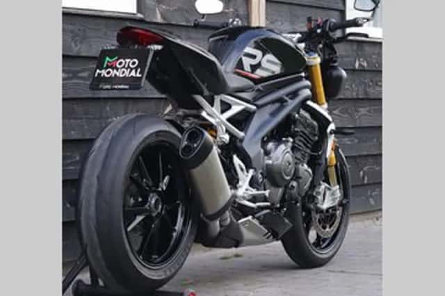 TRIUMPH SPEED TRIPLE 1200 RS (2022) thumbnail 5