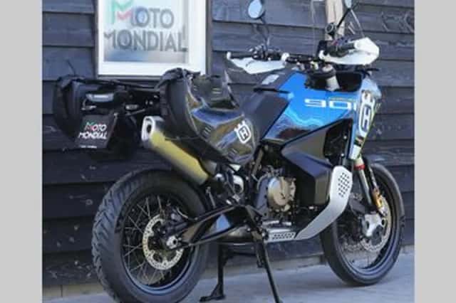 HUSQVARNA NORDEN 901 EXPEDITION (2023) thumbnail 2