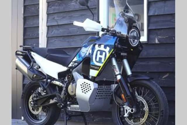 HUSQVARNA NORDEN 901 EXPEDITION (2023) thumbnail 5