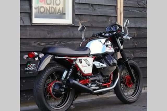 MOTO GUZZI V 7 RACER (2013) thumbnail 2