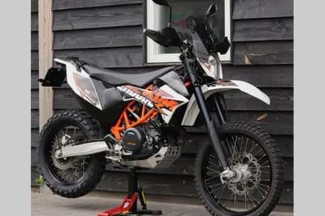 KTM 690 ENDURO R (2015) thumbnail 3