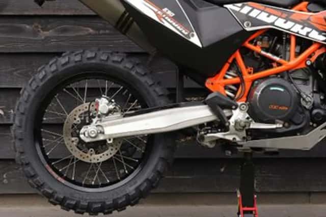 KTM 690 ENDURO R (2015) thumbnail 6
