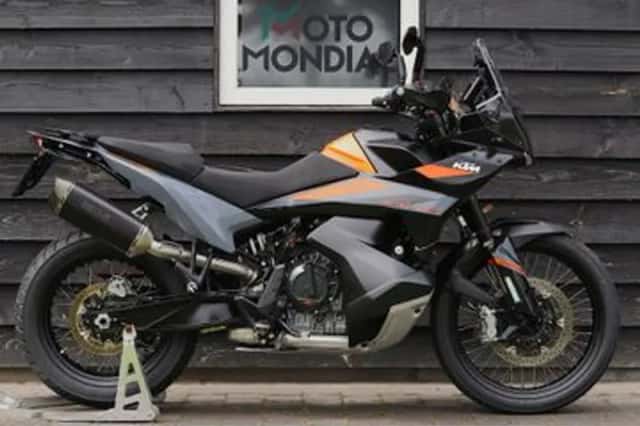 KTM 890 ADVENTURE (2023) thumbnail 1