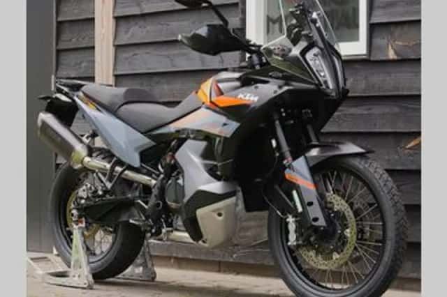 KTM 890 ADVENTURE (2023) thumbnail 4