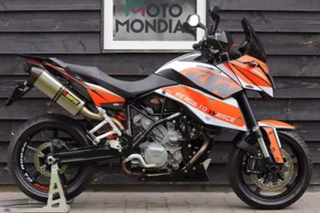 KTM 990 SUPERMOTO T (2009) thumbnail 1
