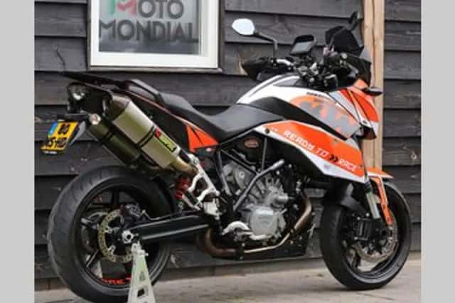 KTM 990 SUPERMOTO T (2009) thumbnail 2