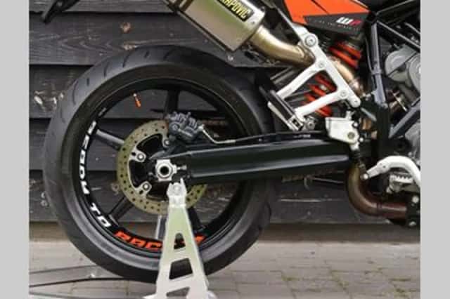KTM 990 SUPERMOTO T (2009) thumbnail 6