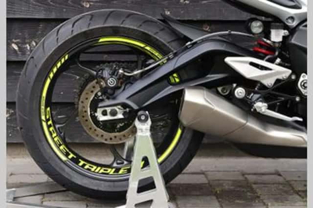 TRIUMPH STREET TRIPLE R (2024) thumbnail 6