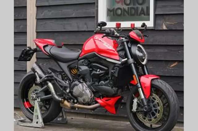 DUCATI MONSTER + (2022) thumbnail 2