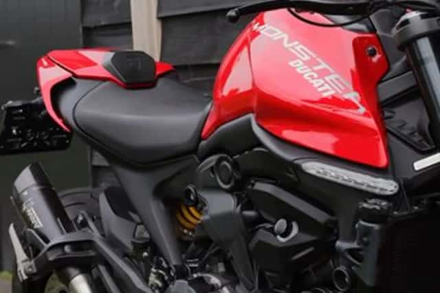 DUCATI MONSTER + (2022) thumbnail 3