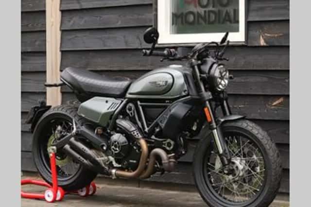 DUCATI SCRAMBLER NIGHTSHIFT (2021) thumbnail 2