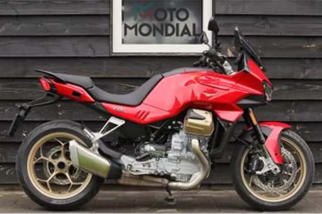 MOTO GUZZI V 100 MANDELLO (2023) thumbnail 1