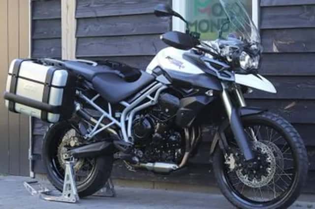 Triumph Tiger 800 XC (2011) thumbnail 3